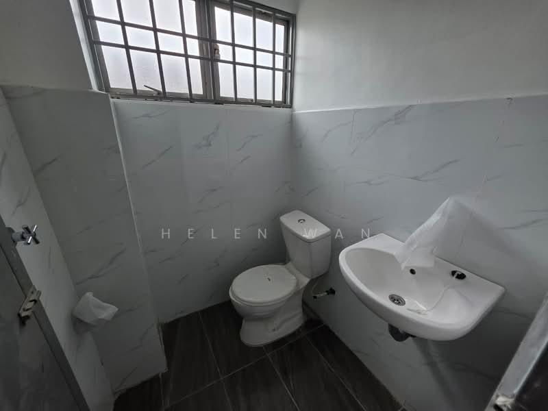 Rumah Teres 2 Tingkat untuk Dijual di Taman Sentosa (Klang) - Helen Wan - Bathroom - PropertyGuru.com.my