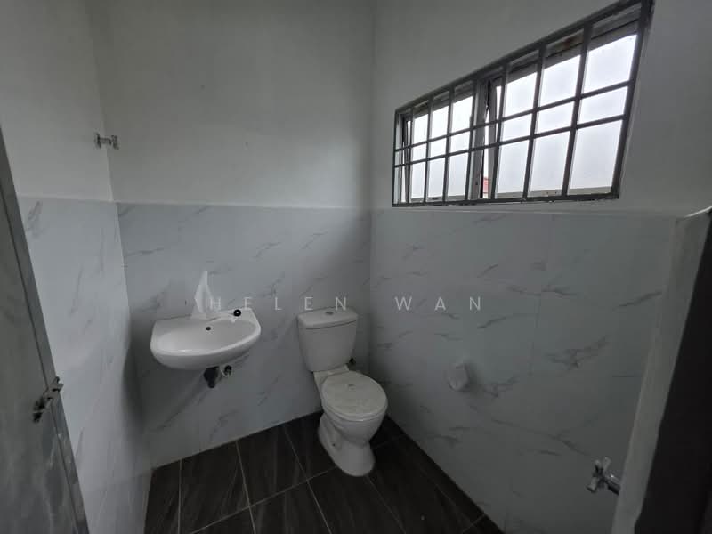 Rumah Teres 2 Tingkat untuk Dijual di Taman Sentosa (Klang) - Helen Wan - Bathroom - PropertyGuru.com.my