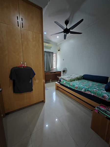 Semi-Detached House for Sale in Taman Pinggiran Putra (Seri Kembangan) - June Tan - PropertyGuru.com.my
