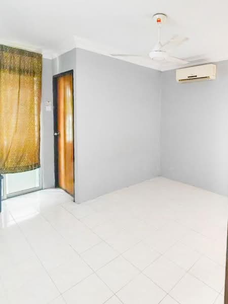Apartment for Sale at Apartment Seroja - Halim Mazlan - Bedroom - PropertyGuru.com.my