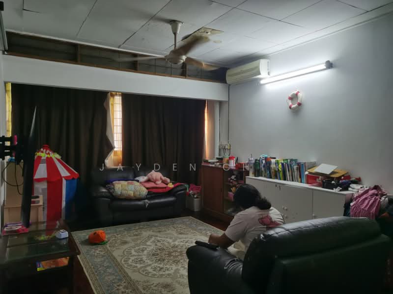 Rumah Berkembar untuk Dijual di Taman Desa (Kuala Lumpur) - Jayden Chik - Living Room - PropertyGuru.com.my