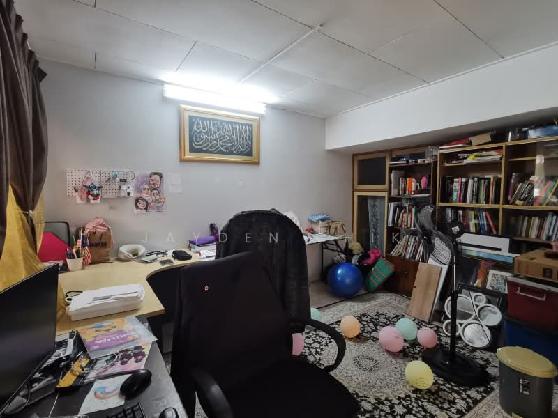 Rumah Berkembar untuk Dijual di Taman Desa (Kuala Lumpur) - Jayden Chik - Study - PropertyGuru.com.my
