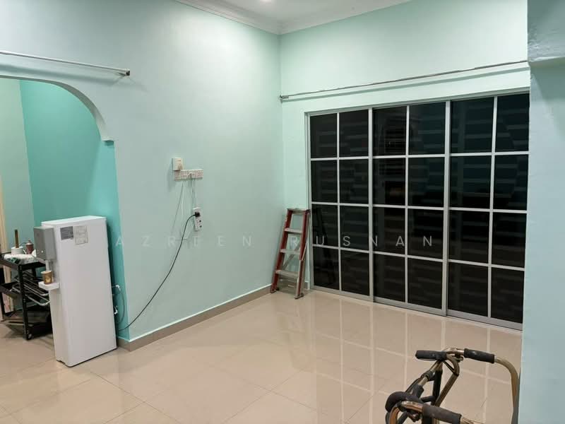 Bungalow for Rent in Kampung Batu 10 (Cheras) - Azreen Rusnan - Living Room - PropertyGuru.com.my