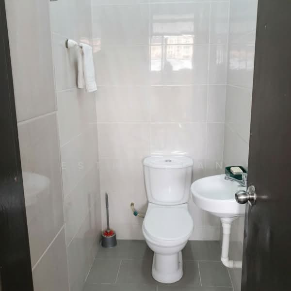 Rumah Teres 2 Tingkat untuk Disewa di SS2 (Petaling Jaya) - Esther Tan - Bathroom - PropertyGuru.com.my