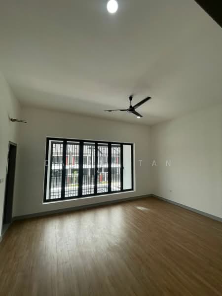2-storey Terraced House for Rent in Elmina (Shah Alam) - Darren Tan - Living Room - PropertyGuru.com.my