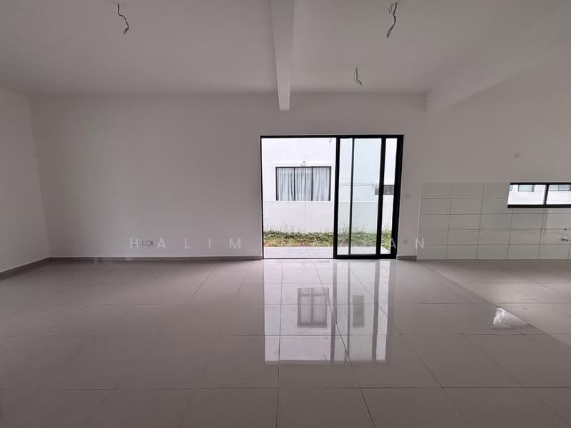2-storey Terraced House for Rent in Bandar Gamuda Cove (Dengkil) - Halim Mazlan - Dining Room - PropertyGuru.com.my