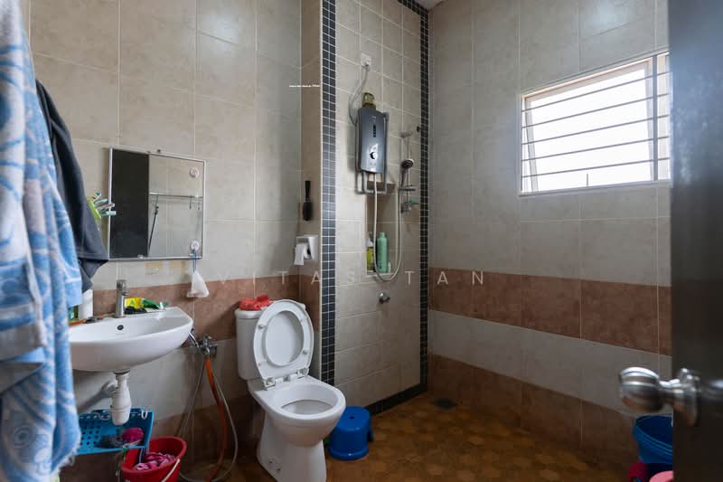 Rumah Berkembar untuk Dijual di Taman Aman Perdana (Kapar) - Vitas Tan - Bathroom - PropertyGuru.com.my