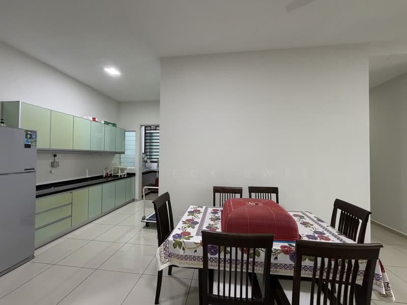 Service Residence for Sale at Parkland Residence - Lim Teck Swee - PropertyGuru.com.my
