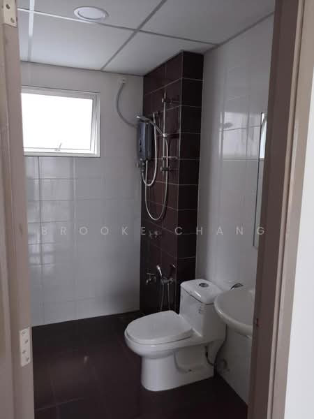 Pangsapuri untuk Dijual di Residensi Alam Damai (PR1MA @ Alam Damai) - Brooke Chang - Bathroom - PropertyGuru.com.my