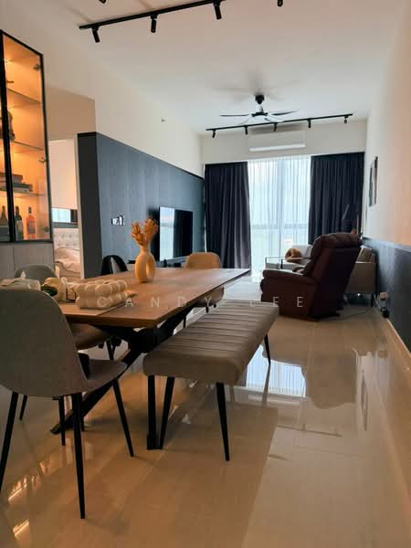 Servis Apartment untuk Dijual di Senada Residence @ KLGCC Resort - Candy Lee - Living Room - PropertyGuru.com.my