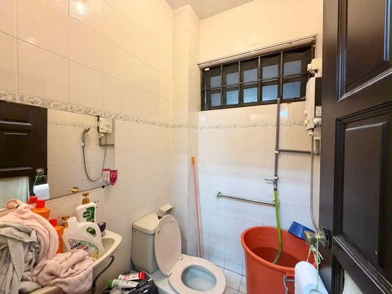 Semi-Detached House for Sale in Taman Pelangi (Johor Bahru) - Yik Tat - PropertyGuru.com.my