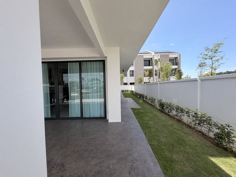 Rumah Teres 3 Tingkat untuk Dijual di Seksyen U15 (Shah Alam) - Hanah Burhan - Exterior - PropertyGuru.com.my