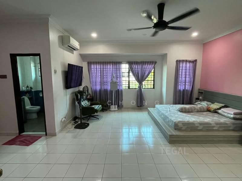 2-storey Terraced House for Sale in Bandar Bukit Tinggi (Klang) - KH Chong - Bedroom - PropertyGuru.com.my