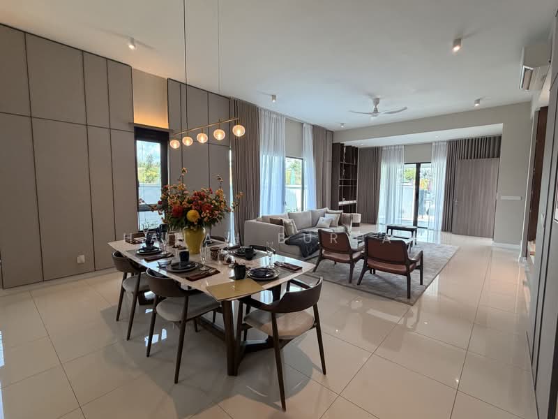 3-storey Terraced House for Sale in Seksyen U15 (Shah Alam) - Hanah Burhan - Living Room - PropertyGuru.com.my