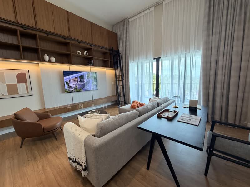3-storey Terraced House for Sale in Seksyen U15 (Shah Alam) - Hanah Burhan - Living Room - PropertyGuru.com.my