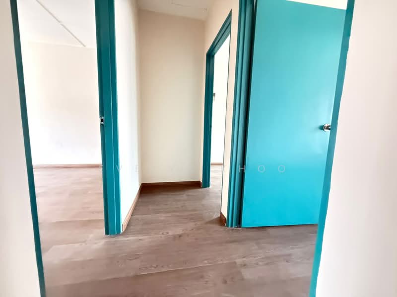 Rumah Teres 2 Tingkat untuk Dijual di Bandar Country Homes (Rawang) - Evelyn Khoo - Hallway - PropertyGuru.com.my