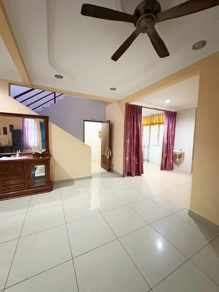 Rumah Berkembar untuk Disewa di Taman Kajang Impian (Kajang) - Eiffel Lai - Living Room - PropertyGuru.com.my