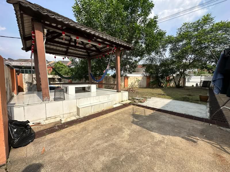 Terraced House for Sale in Bandar Country Homes (Rawang) - Andy Yap - Exterior - PropertyGuru.com.my