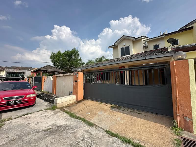 Terraced House for Sale in Bandar Country Homes (Rawang) - Andy Yap - Exterior - PropertyGuru.com.my