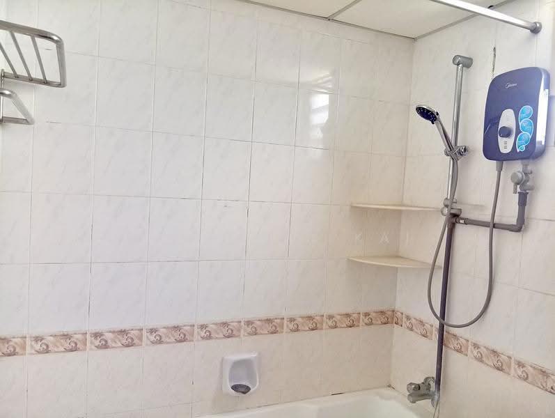Apartment for Rent at Parkview Towers - Gan Chun Kai - Bathroom - PropertyGuru.com.my