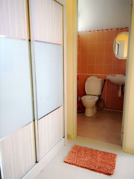 Apartment for Sale at The Bayu - Vick Teoh - Bathroom - PropertyGuru.com.my
