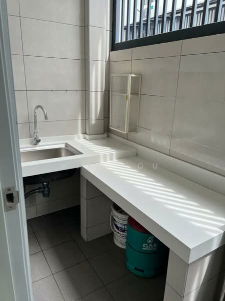 2-storey Terraced House for Rent in Bandar Rimbayu (Telok Panglima Garang) - Miki You - Kitchen - PropertyGuru.com.my