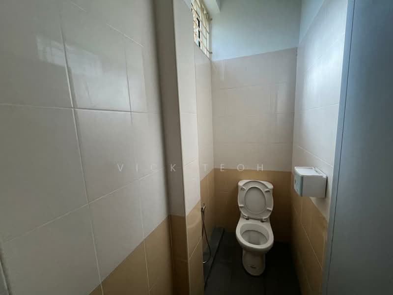 Shop / Office for Rent in George Town (Penang) - Vick Teoh - Bathroom - PropertyGuru.com.my