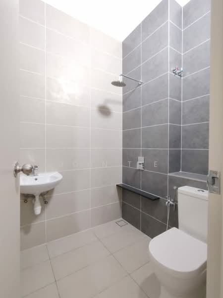Rumah Teres 2 Tingkat untuk Disewa di Setia Utama (Setia Alam) - John Tee - Bathroom - PropertyGuru.com.my