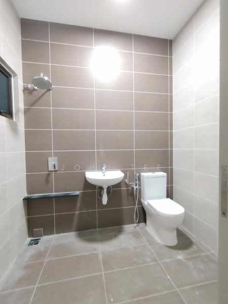 Rumah Teres 2 Tingkat untuk Disewa di Setia Utama (Setia Alam) - John Tee - Bathroom - PropertyGuru.com.my
