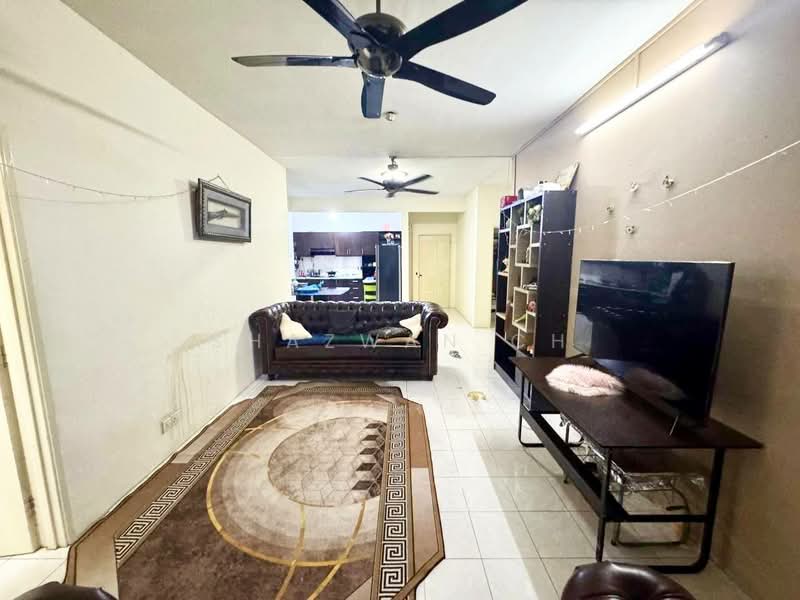Kondominium untuk Dijual di Platinum Hill PV 5 - Shazwan CH - Living Room - PropertyGuru.com.my