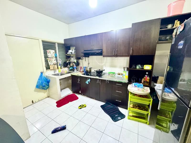 Kondominium untuk Dijual di Platinum Hill PV 5 - Shazwan CH - Kitchen - PropertyGuru.com.my