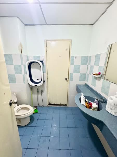Kondominium untuk Dijual di Platinum Hill PV 5 - Shazwan CH - Bathroom - PropertyGuru.com.my