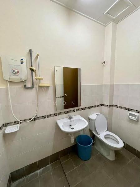 2-storey Terraced House for Rent in Seremban (Negeri Sembilan) - Raymond Ng - Bathroom - PropertyGuru.com.my
