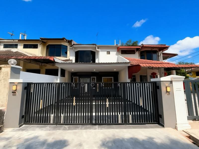 Rumah Teres 2-Tingkat untuk Dijual di Taman Anggerik (Tampoi) - Brandon Khor - PropertyGuru.com.my