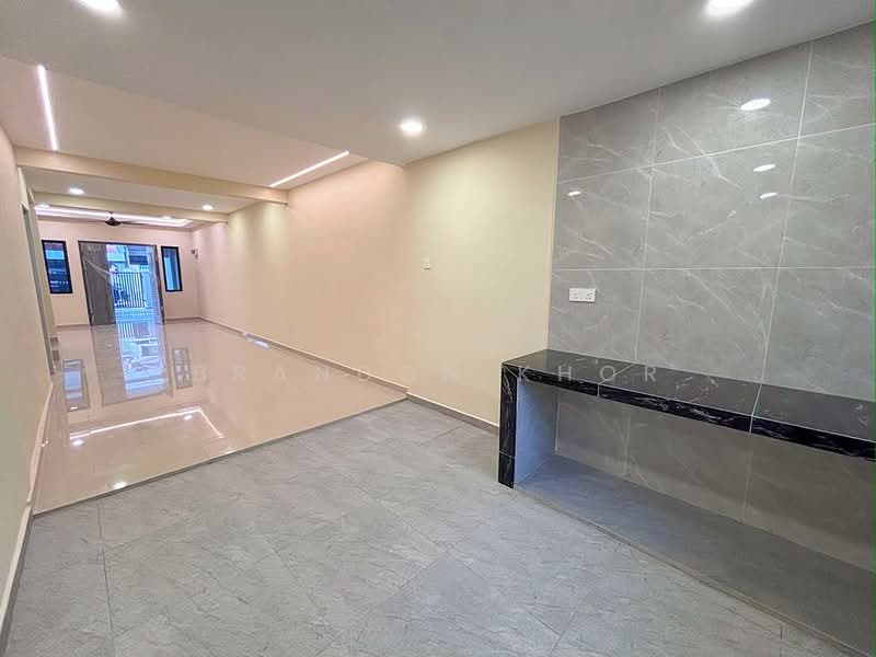 Rumah Teres 2-Tingkat untuk Dijual di Taman Anggerik (Tampoi) - Brandon Khor - PropertyGuru.com.my
