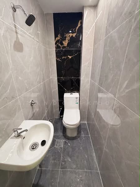 Rumah Teres 2-Tingkat untuk Dijual di Taman Anggerik (Tampoi) - Brandon Khor - PropertyGuru.com.my