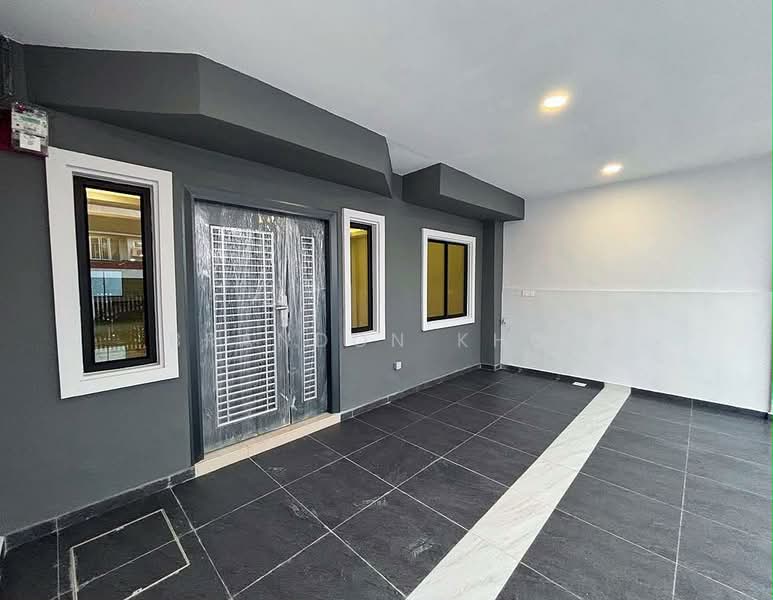 Rumah Teres 2-Tingkat untuk Dijual di Taman Anggerik (Tampoi) - Brandon Khor - PropertyGuru.com.my