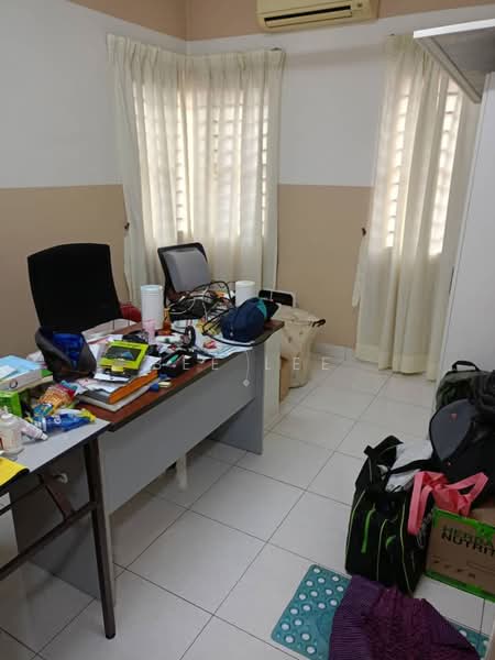 Rumah Berkembar untuk Dijual di Taman Aman Perdana (Kapar) - Bee Lee - Study - PropertyGuru.com.my