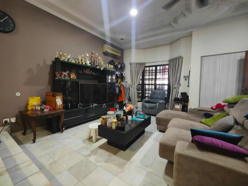 2-storey Terraced House for Sale in SS2 (Petaling Jaya) - Richard Liew - Living Room - PropertyGuru.com.my