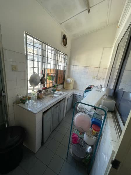 1-storey Terraced House for Sale in SS2 (Petaling Jaya) - Richard Liew - Kitchen - PropertyGuru.com.my