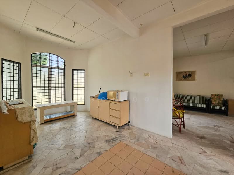 Bungalow for Sale in Pantai Sepang Putra (Sepang) - Jason Ooi - Living Room - PropertyGuru.com.my