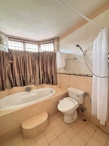 Rumah Teres 2 Tingkat untuk Disewa di Taman Suria (Johor Bahru) - YC Fung - Bathroom - PropertyGuru.com.my