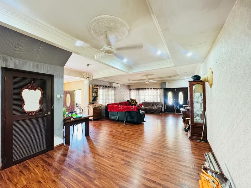 2-storey Terraced House for Sale in Bandar Nusaputra (Puchong) - Yasmin Sulaiman - Living Room - PropertyGuru.com.my