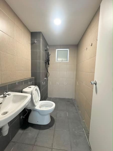 Kondominium untuk Disewa di Residensi Dutamas Dahlia - Kim Meng Lew - Bathroom - PropertyGuru.com.my