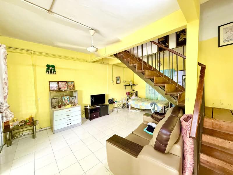 Rumah Teres 2 Tingkat untuk Dijual di Taman Lingkaran Nur (Cheras) - Yasmin Sulaiman - Living Room - PropertyGuru.com.my