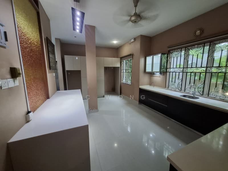 Bungalow for Rent in Taman Yarl (Jalan Klang Lama (Old Klang Road)) - FC Wong - Kitchen - PropertyGuru.com.my