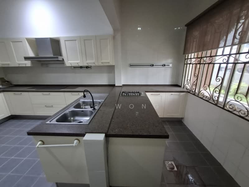 Bungalow for Rent in Taman Yarl (Jalan Klang Lama (Old Klang Road)) - FC Wong - Kitchen - PropertyGuru.com.my