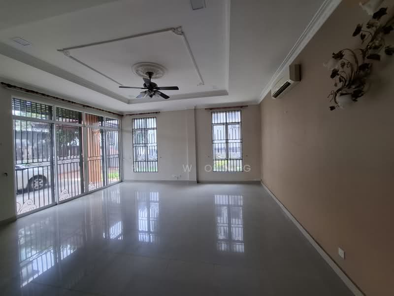 Bungalow for Rent in Taman Yarl (Jalan Klang Lama (Old Klang Road)) - FC Wong - Living Room - PropertyGuru.com.my