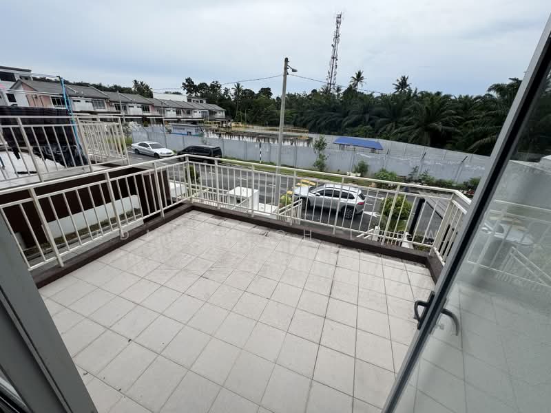 Rumah Teres 2 Tingkat untuk Dijual di Batang Kali (Selangor) - Edmund CH Leow - Balcony - PropertyGuru.com.my