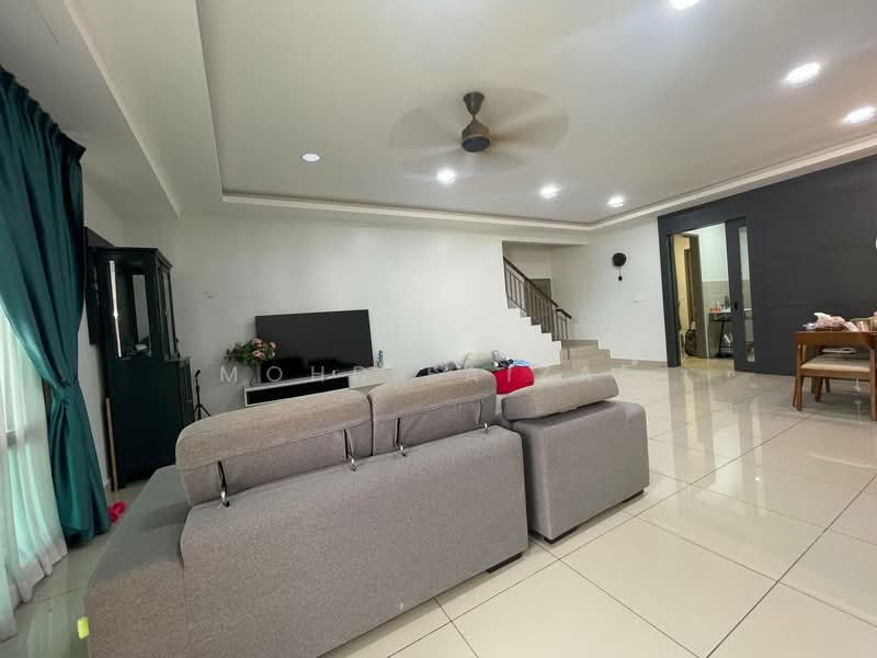 Rumah Bandar untuk Dijual di Bandar Baru Bangi (Selangor) - Mohd Faizal - Living Room - PropertyGuru.com.my